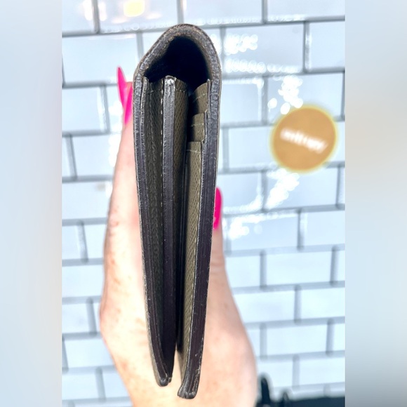 Authentic Louis Vuitton Brazza Tiaga Leather Wallet - Picture 12 of 12